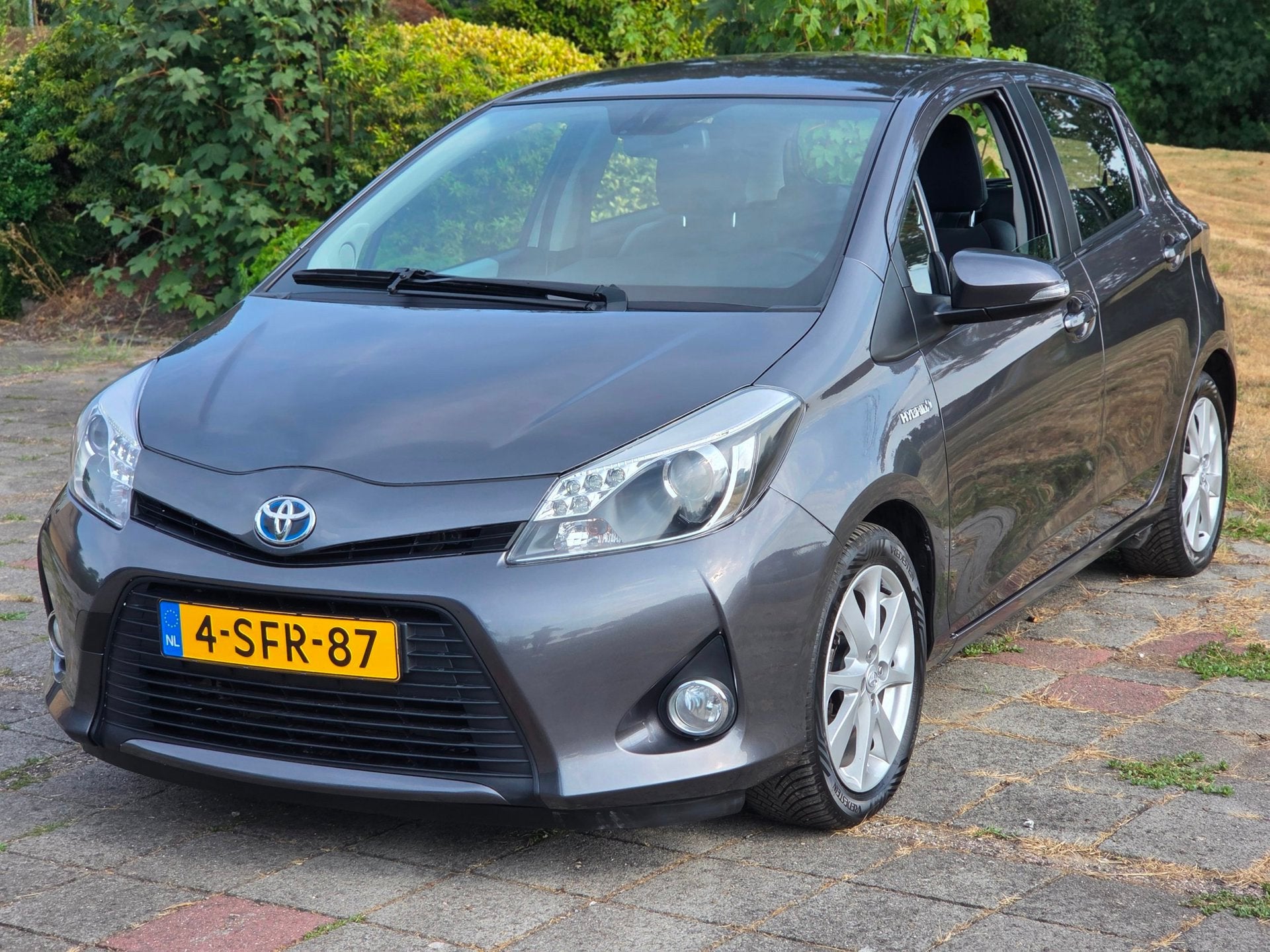 Toyota Yaris 1.5 Full Hybrid Dynamic, Euro 5, 1497 cc, Gebruikt, 4 cilinders