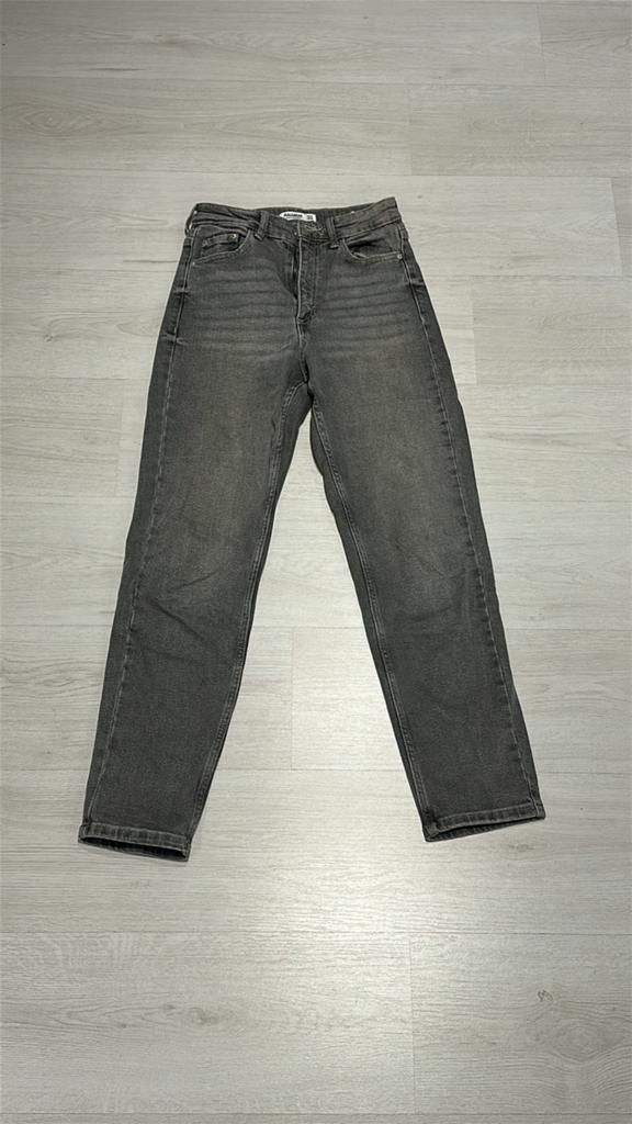Pull&Bear regular jeans, Ophalen of Verzenden, Zo goed als nieuw, Grijs, W27 (confectie 34) of kleiner