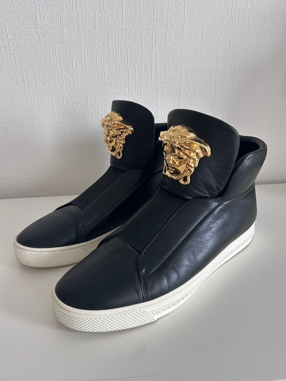 Versace Palazzo Medusa High Top sneakers maat 43 – rare, Ophalen of Verzenden, Zo goed als nieuw, Zwart