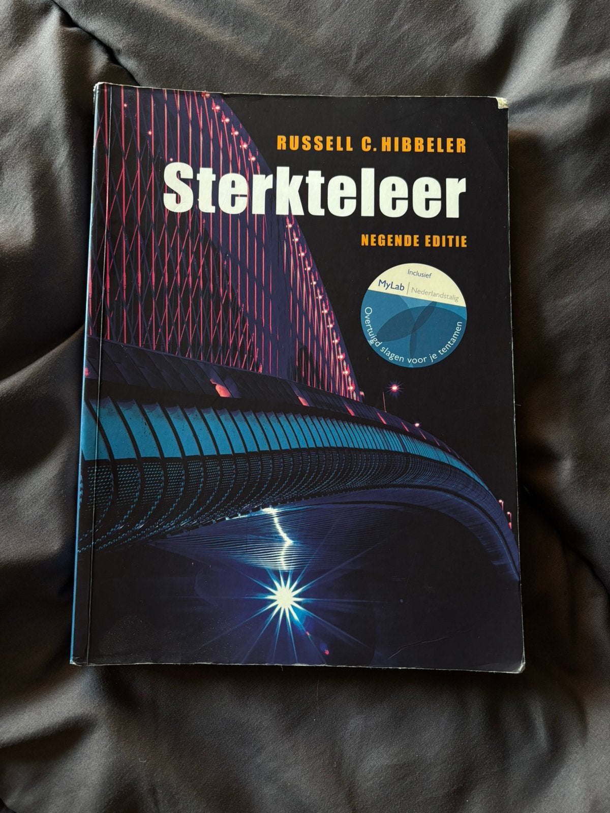 Russell C. Hibbeler - Sterkteleer, Boeken, Gelezen, Ophalen of Verzenden, Russell C. Hibbeler, Nederlands