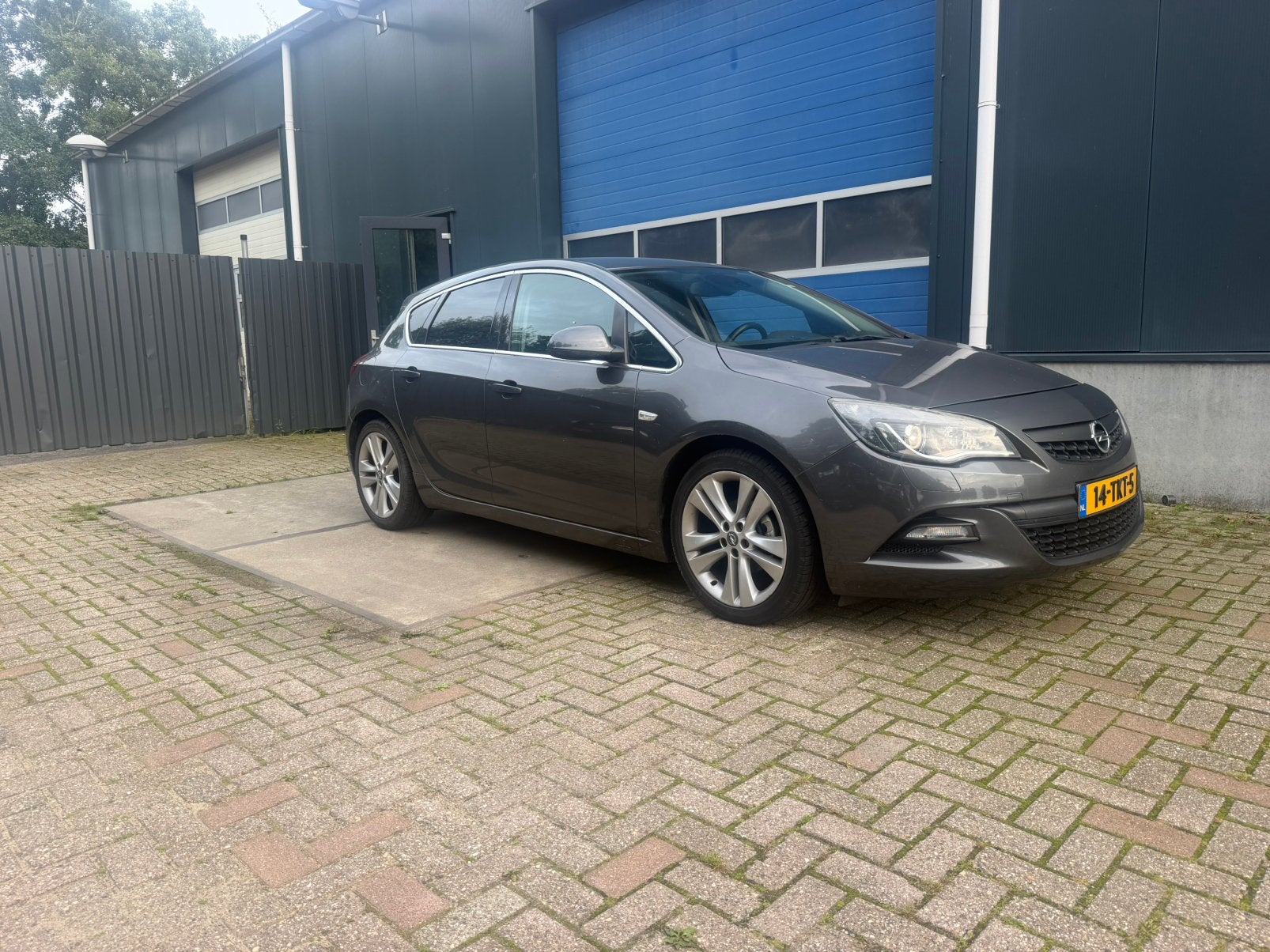 Zeer luxe Opel Astra 1.4 Turbo 103KW , motor probleem, Auto's, Opel, Voorwielaandrijving, 680 kg, 4 cilinders, Origineel Nederlands