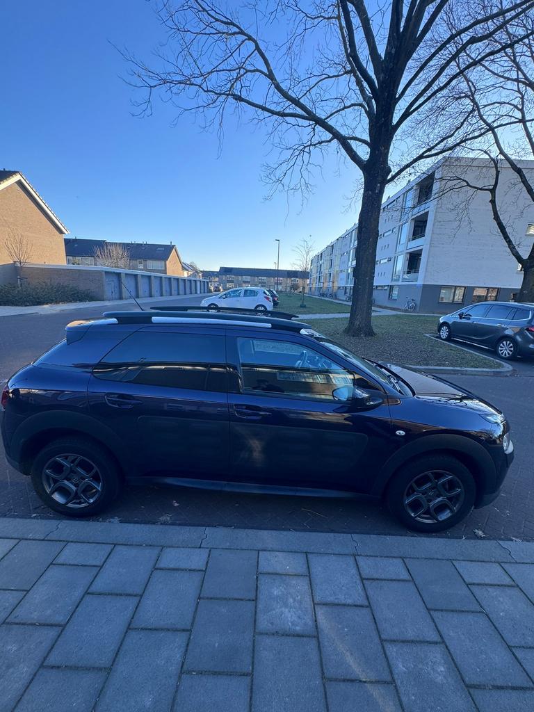 Citroën C4 Cactus 1.2 VTI 82 2017. Nieuwe APK, Voorwielaandrijving, Stof, Euro 6, 82 pk