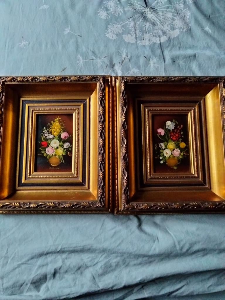 Bloemen stilleven op koper, gesigneerd.R Rossini, Ophalen of Verzenden