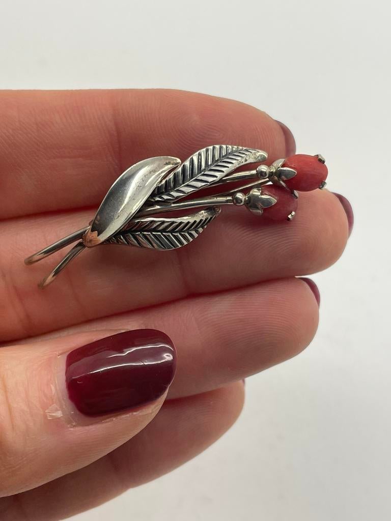 C186 Prachtige zilveren broche TEKA, Ophalen of Verzenden, Zilver, Broche, Met edelsteen