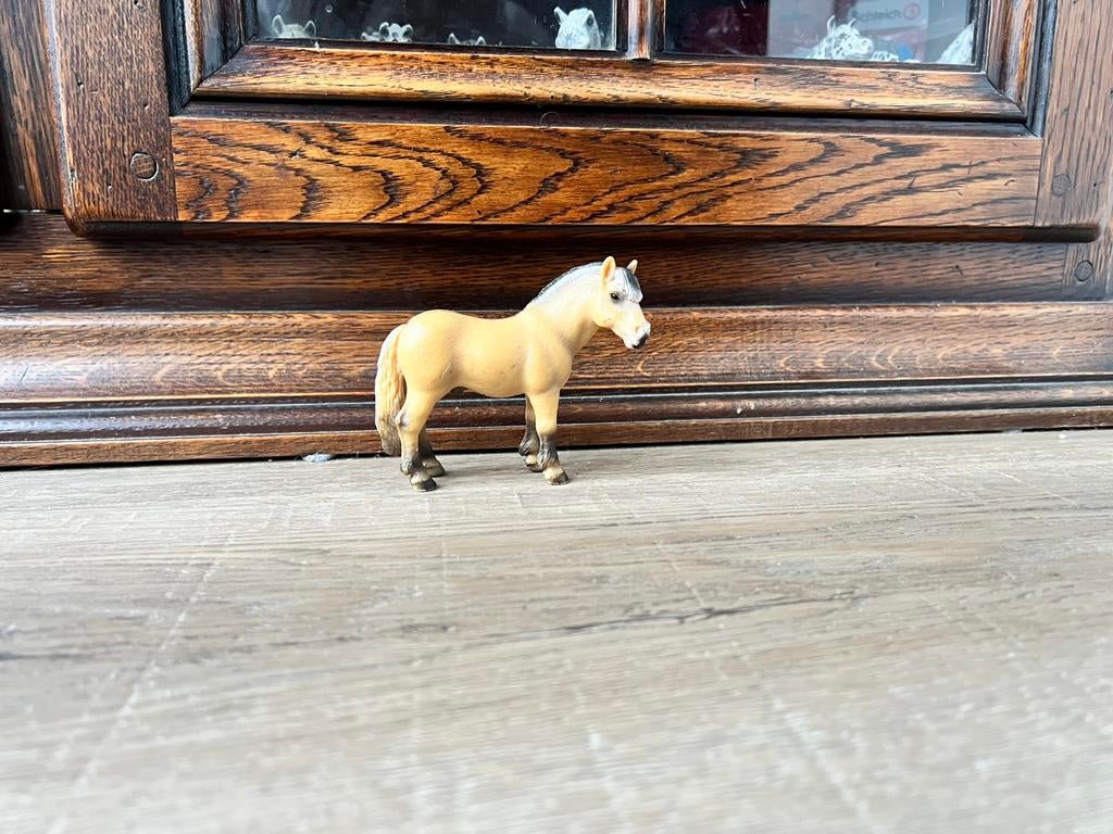 Schleich Fjord ruin met aalstreep 2000, Ophalen of Verzenden, Gebruikt, Paard, Beeldje of Figuurtje