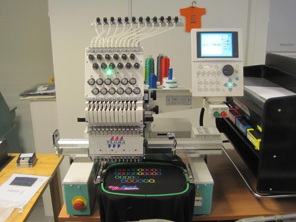 Te koop gevraagd tajima borduurmachines Embroidery machine, Ophalen, Gebruikt, Machineborduren, Borduurmachine