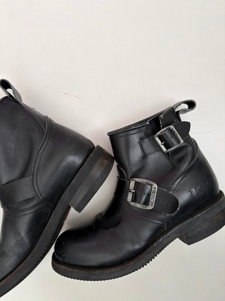 Sendra Enkellaarzen Maat 35 - Gedragen, Goede Staat, Kleding | Dames, Schoenen, Ophalen of Verzenden, Gedragen, Zwart