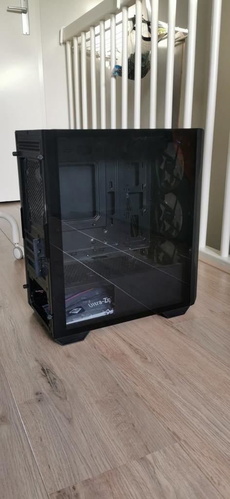 MSI PC Case, Ophalen, Zo goed als nieuw