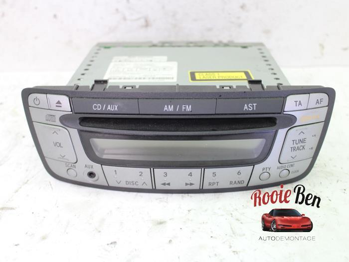 Radio CD Speler van een Toyota Aygo, Gebruikt, -, -, Ophalen of Verzenden
