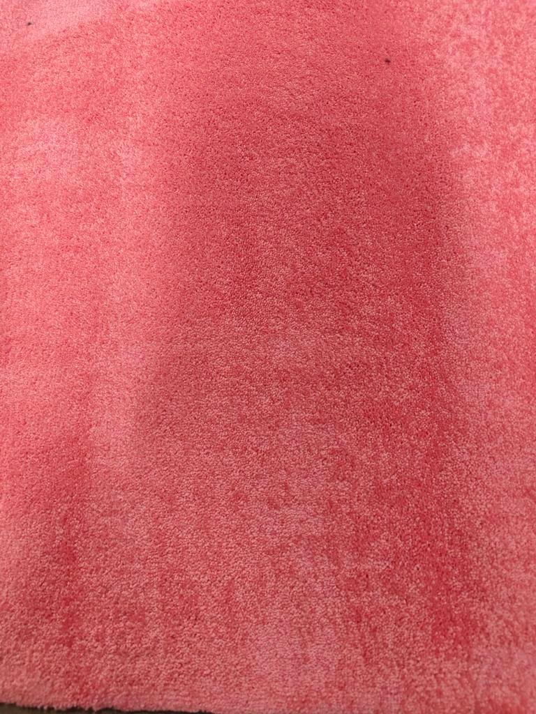 Mooie coupon rose tapijt 4.75 x 500