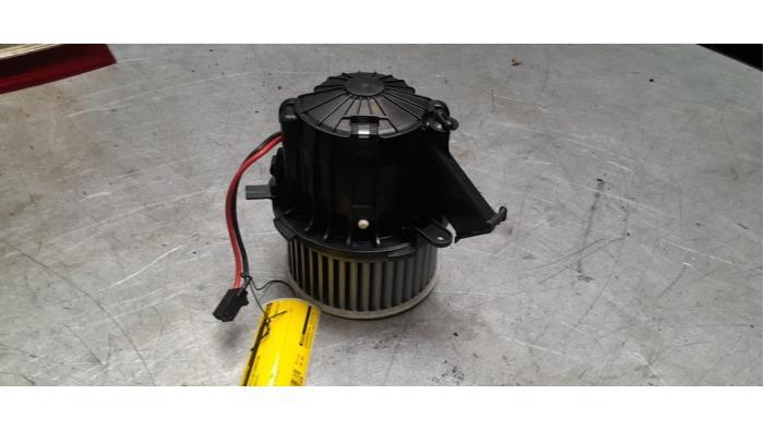 Kachel Ventilatiemotor van een Audi A4, Gebruikt, -, -, -