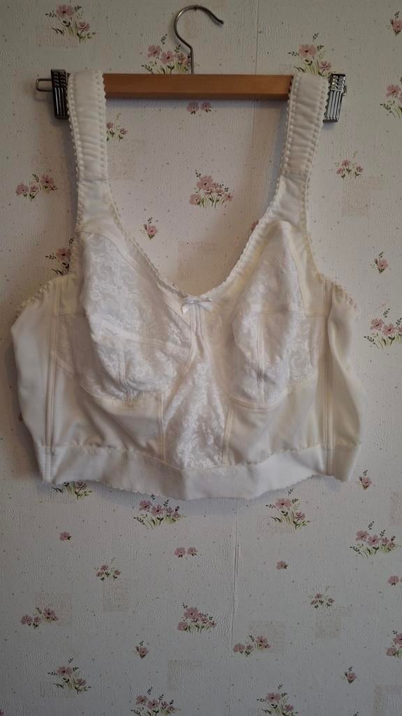 Mooie BH - Maat 115C, Kleding | Dames, Grote Maten, Onbekend, Ophalen of Verzenden, Wit