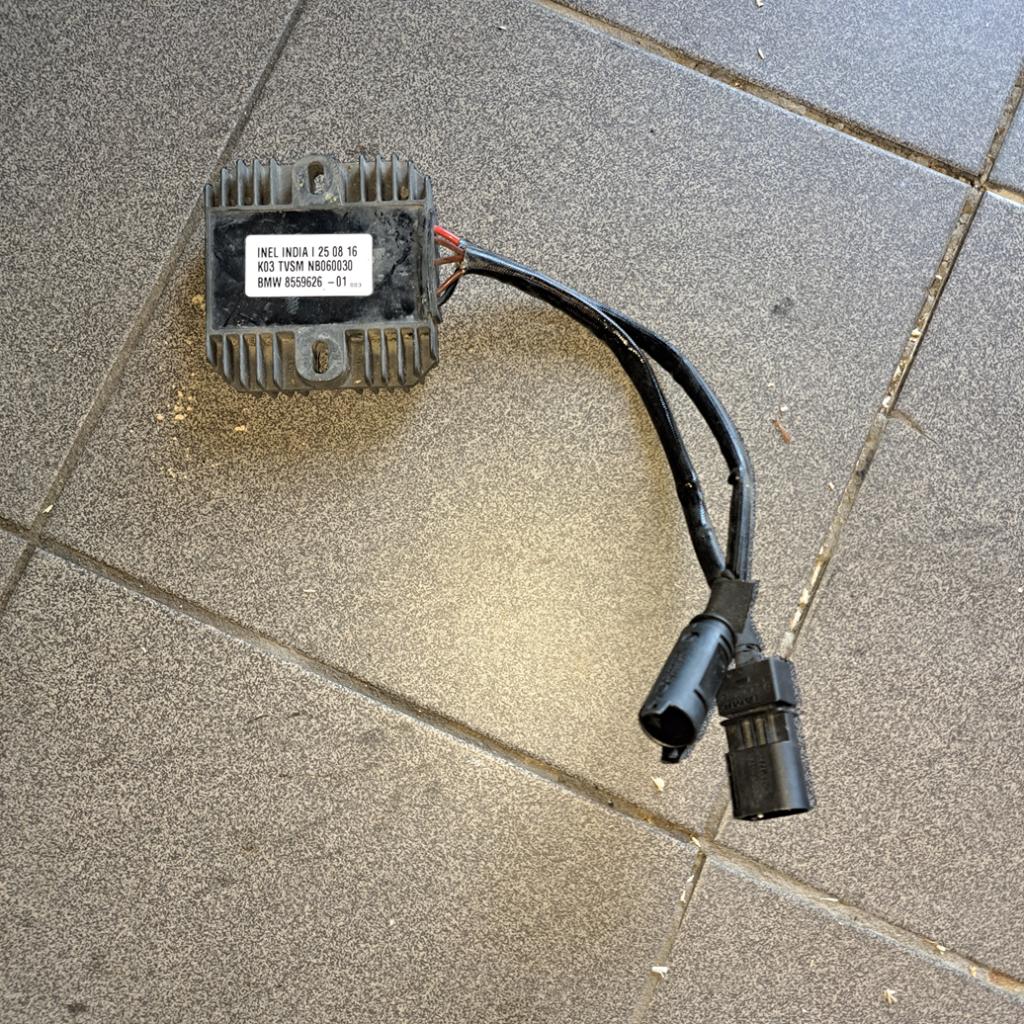 Spanningsregelaar BMW G310, Motoren, Ophalen of Verzenden, Gebruikt