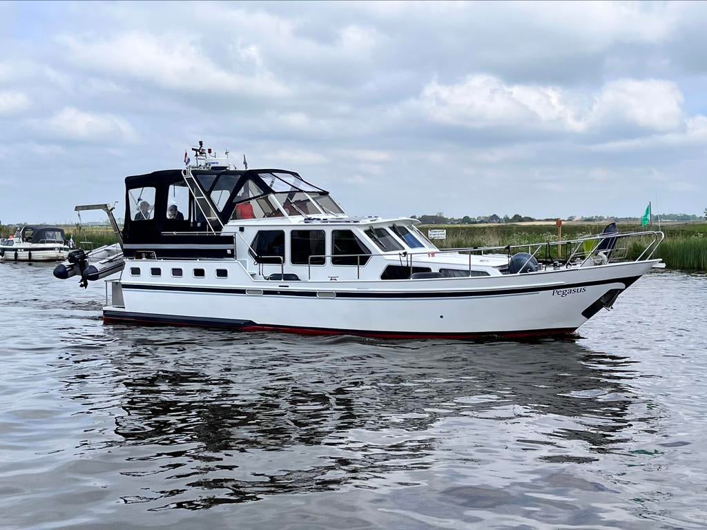 Boot huren 2 tot 6 pers, zonder vaarbewijs. Friesland, Diensten en Vakmensen, Sloep of Motorboot