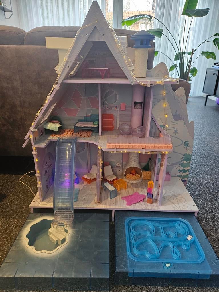 Leuk LOL Surprise poppenhuis met accessoires, Ophalen, Gebruikt, Poppenhuis