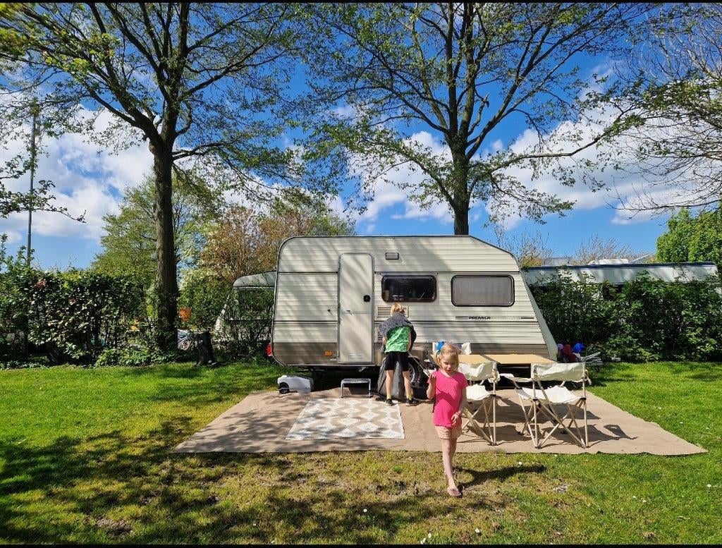 Leuke, lichtgewicht caravan TE HUUR - Avento