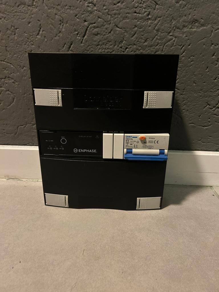 ENPHASE PV-Verdeler Type C met Enphase Relais 3-Fase, Hobby en Vrije tijd, Elektronica-componenten, Ophalen, Nieuw