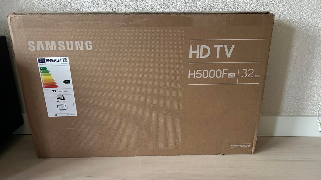 Brand new 32 inch Samsung HD TV for sale, Computers en Software, Monitoren, Gaming, HDMI, Nieuw, Full HD