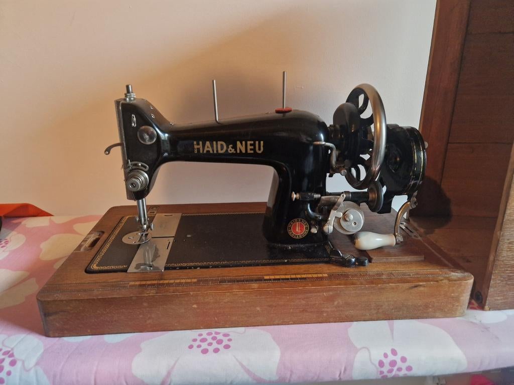 Haid&Neu antieke naaimachine, Antiek en Kunst, Antiek | Naaimachines, Ophalen
