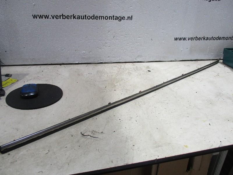 Sierlijst Spatbord Links Achter Mercedes-Benz /8 (W115) 1972, Gebruikt, Mercedes-Benz AG, Mercedes-Benz, Mercedesstraße 120, Stuttgart 70372, , Duitsland