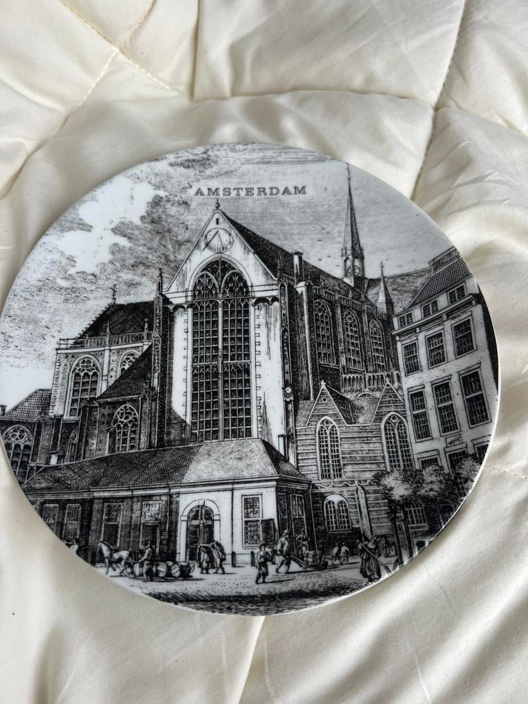 Verzamelbord uitgegeven door Focke&meltzer met niuwe kerk, Antiek en Kunst, Ophalen of Verzenden