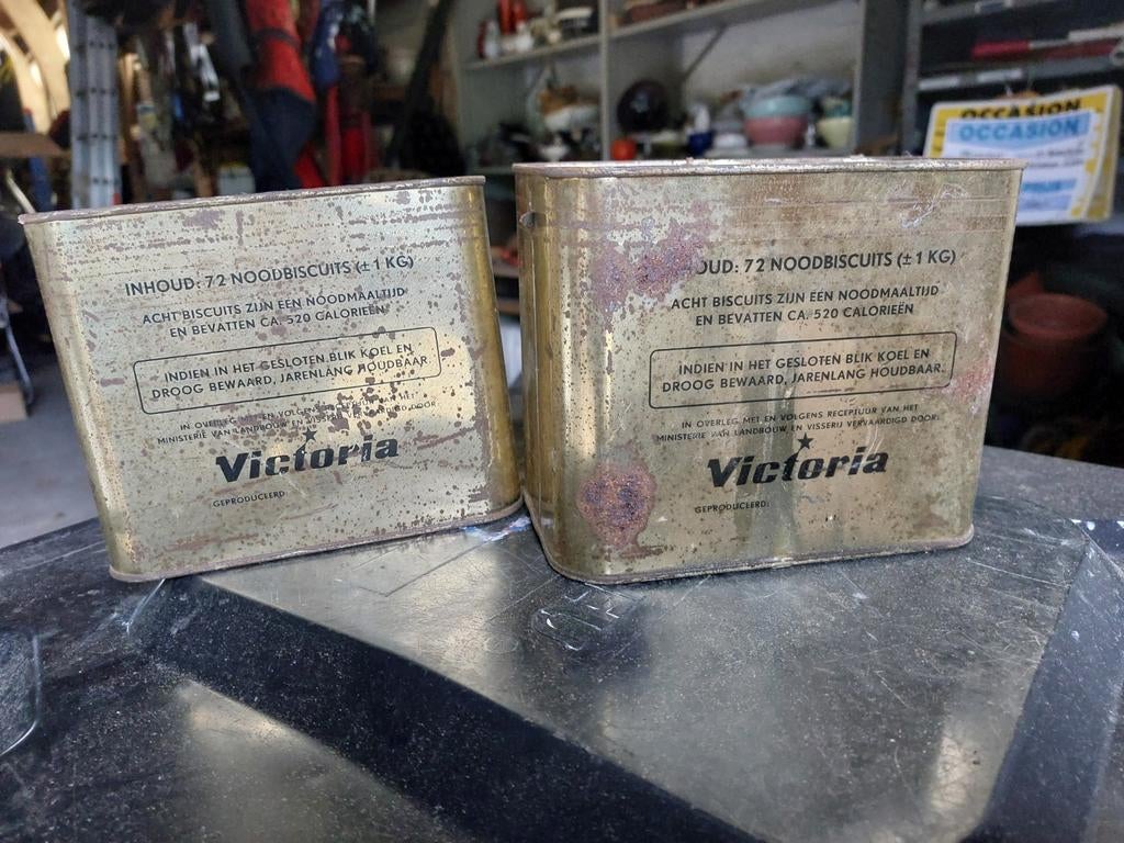 Vintage Victoria Noodrantsoenen Blikken, Ophalen of Verzenden