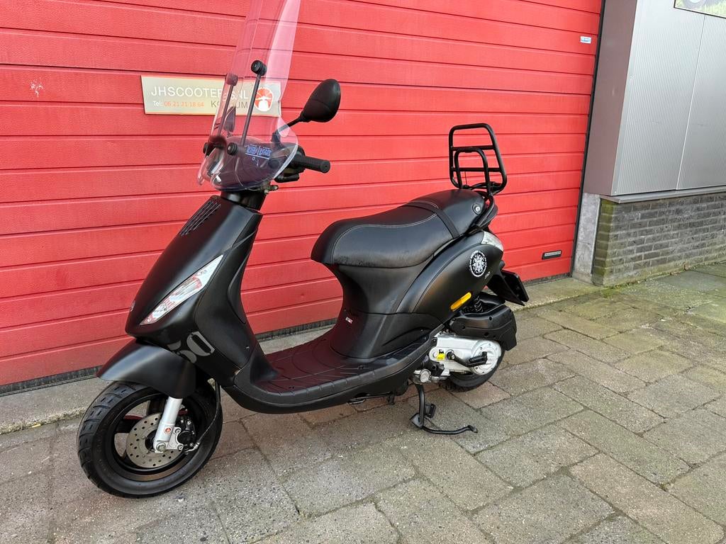 Super mooie originele Piaggio zip met slechts 5700 km, Ophalen, Zo goed als nieuw, Benzine, Overige modellen
