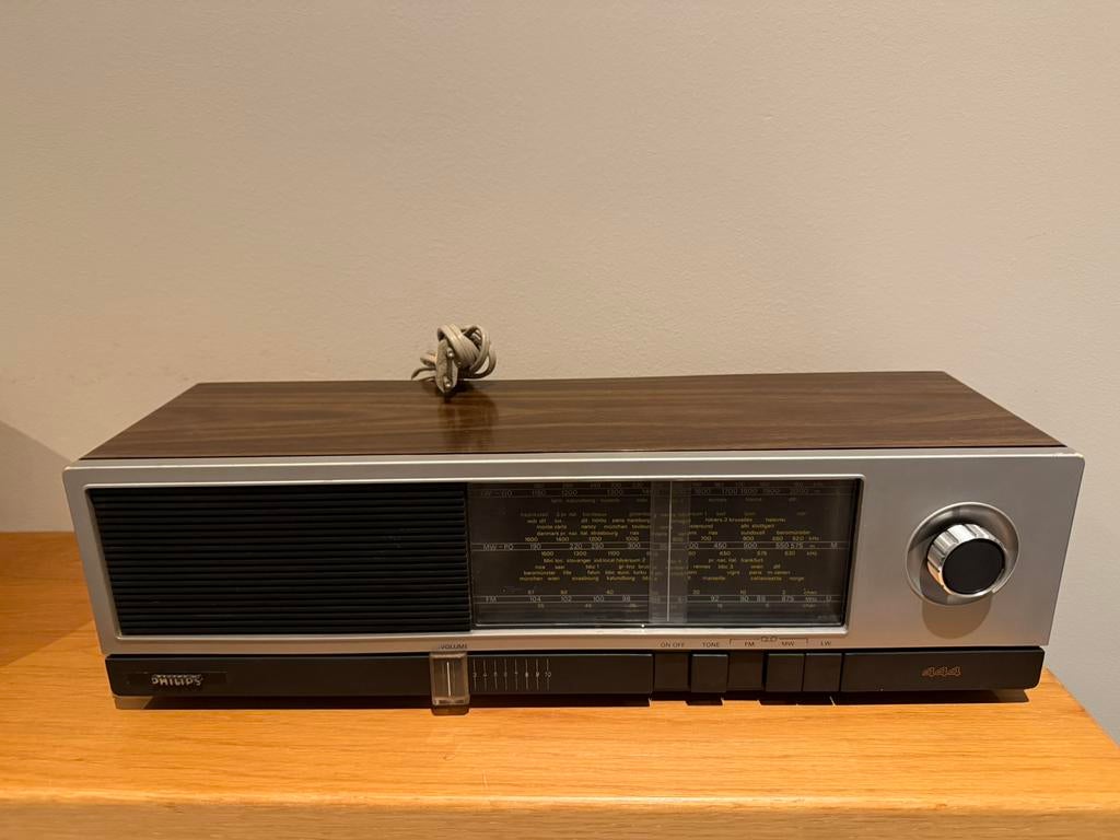 PHILIPS RADIO  TYPE 444 PRIMA SPELEND OP FM - MW, Ophalen of Verzenden, Gebruikt, Transistorradio