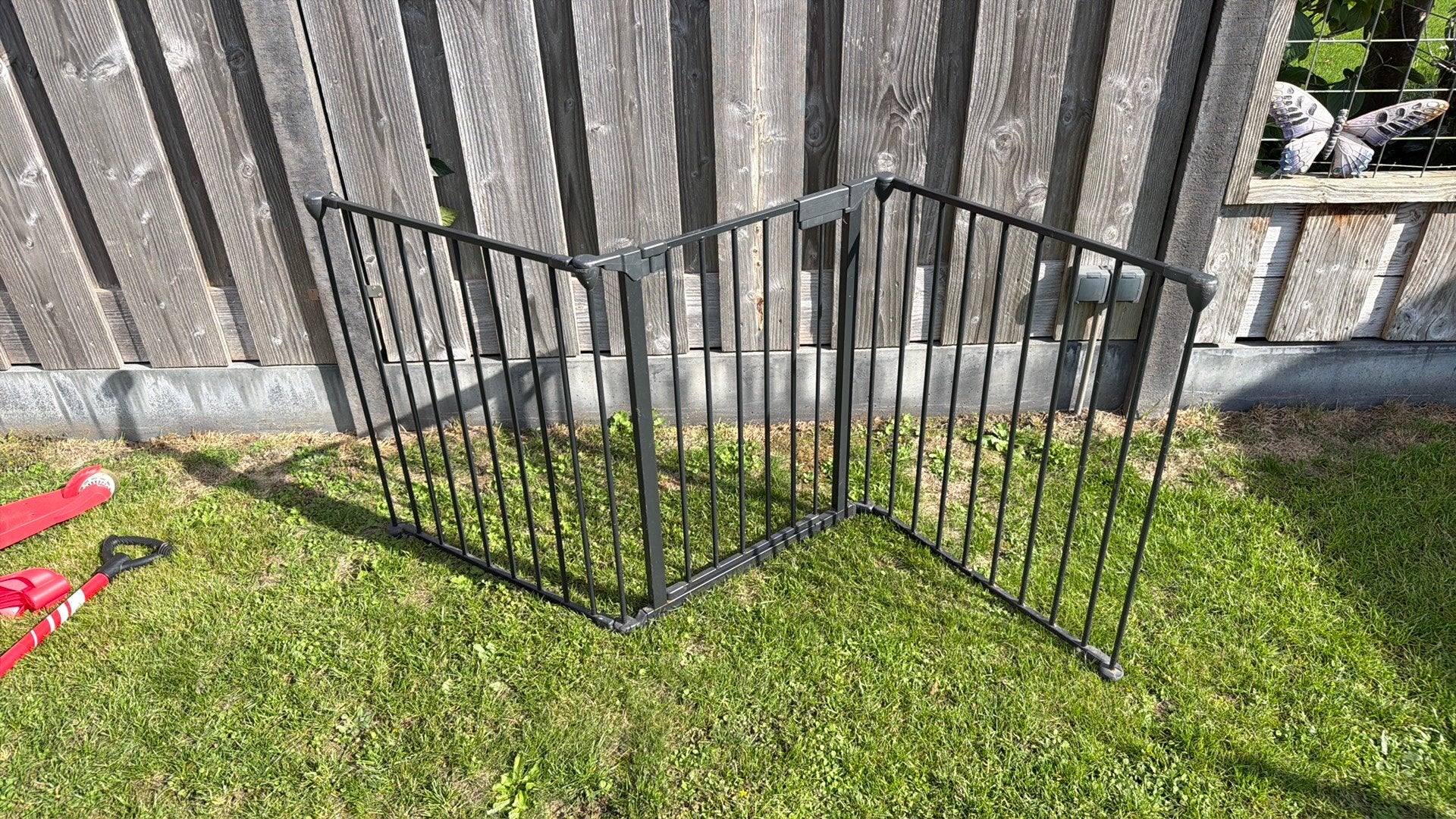 Handig hekje met deur / traphek/ kachel hek/ veiligheidshek, Ophalen, Zo goed als nieuw, Metaal of IJzer, 115 cm of meer