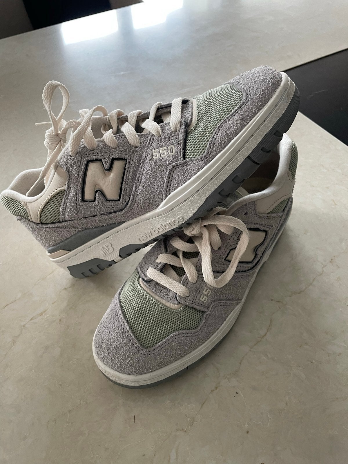 New Balance 550 sneakers - Maat 40, Nieuw, Ophalen of Verzenden, Gedragen, Grijs, Sneakers of Gympen