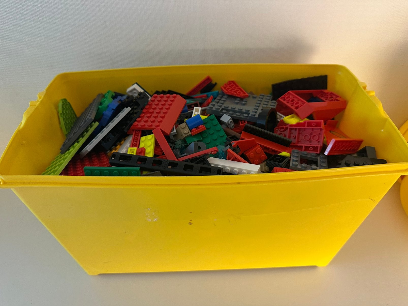 3 kilo LEGO. Gemengd. In een originele (gele) LEGO-box., Ophalen, Zo goed als nieuw