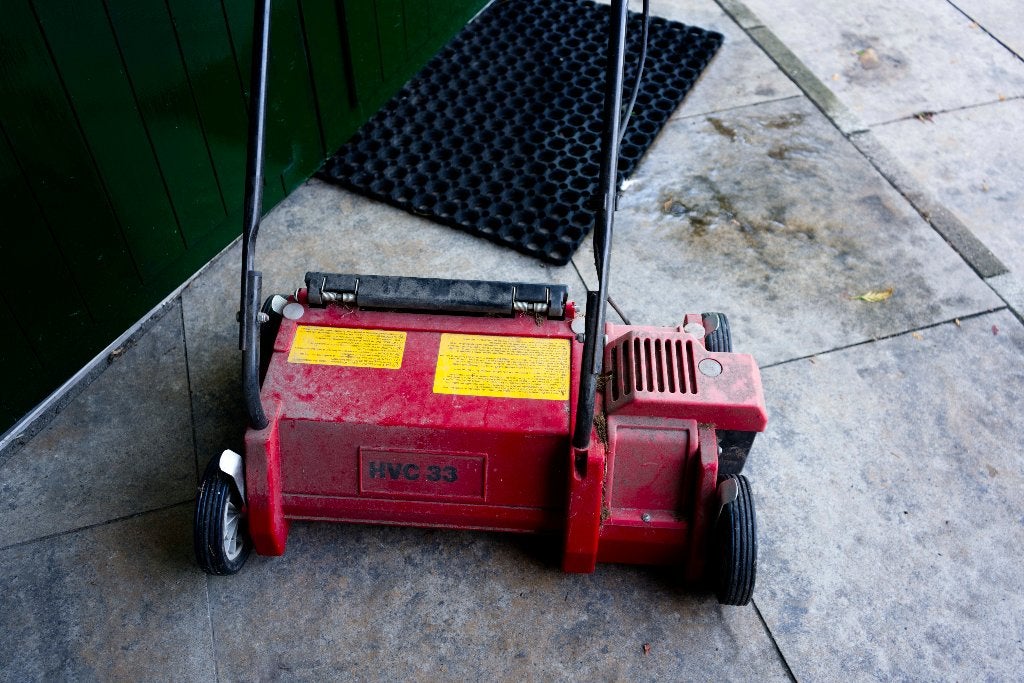 HVC 33 verticuteermachine, Ophalen, Gebruikt, Elektrisch, Overige merken