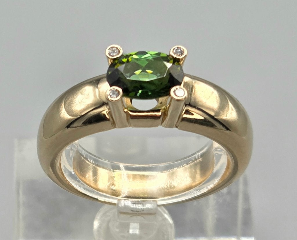 Vintage gouden ring(Bron jewelry) smaragd diamanten.2026/383
