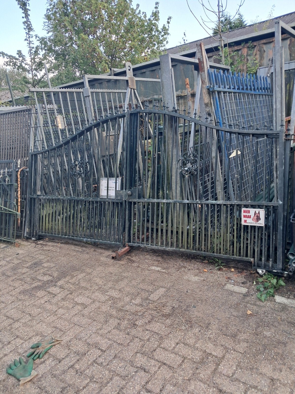 dubbele sierpoort, Ophalen, IJzer