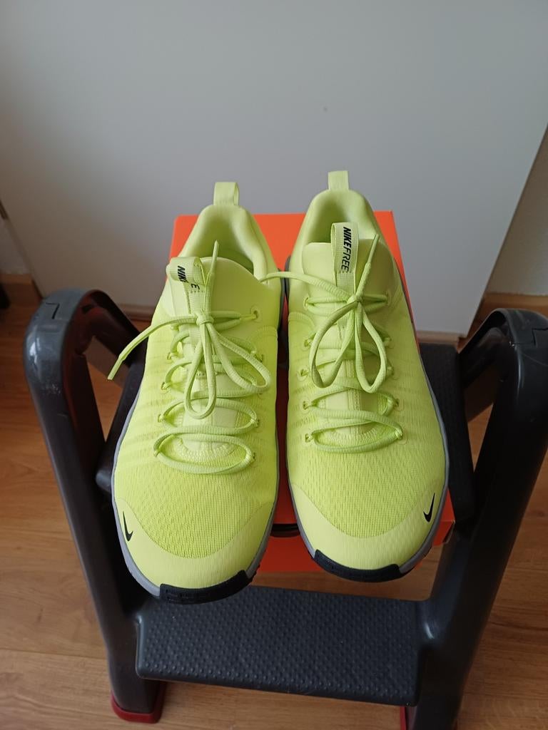 Nike free metcon 6, kleur lemon, maat 44, zeer goede staat., Nike, Overige typen, Ophalen of Verzenden, Zo goed als nieuw