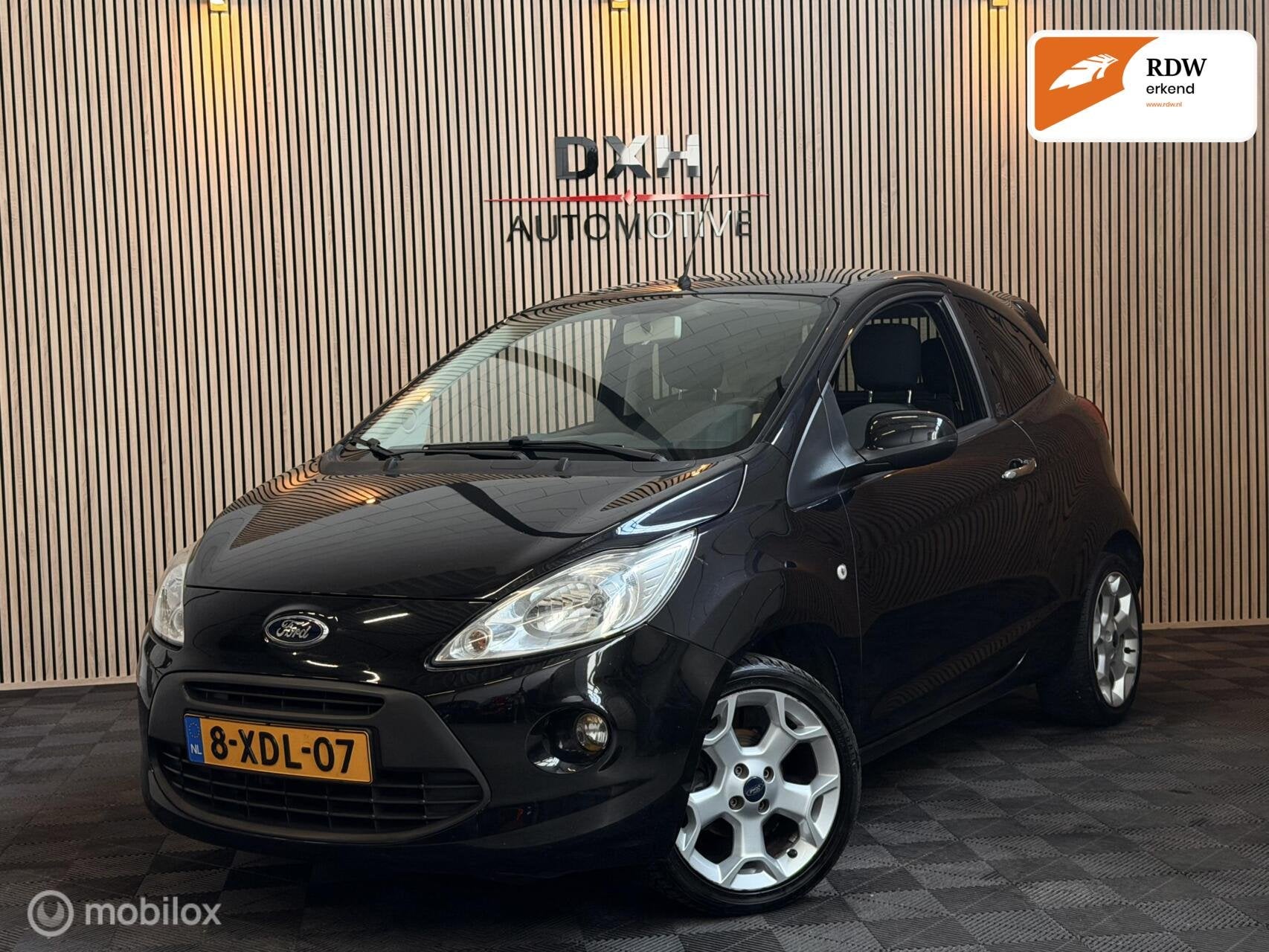 Ford Ka 1.2 Titanium X s/s 2eEIG! APK-28/6/2027 PANO AIRCO, Auto's, Ford, Voorwielaandrijving, Stof, Gebruikt, 4 cilinders