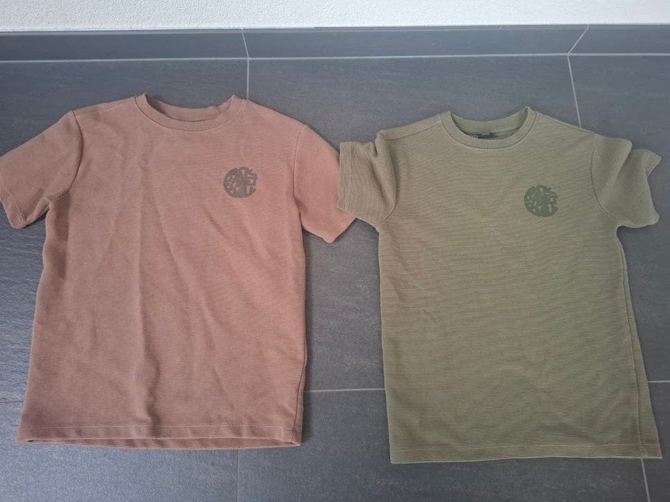Set van 2 T-shirts YOUNG maat 146/152, Ophalen of Verzenden