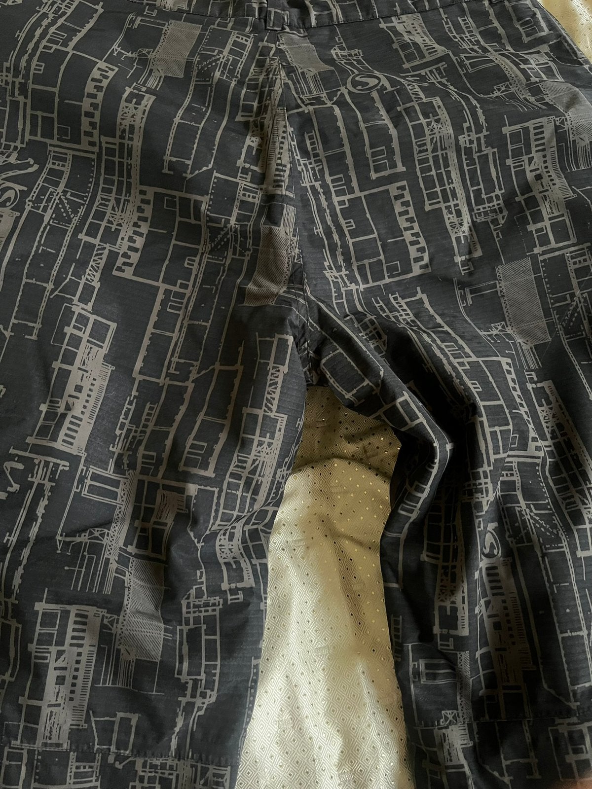 Snowboard skibroek maat 42 zwart beige print, Kleding | Dames, Ophalen of Verzenden, Zo goed als nieuw, Maat 42/44 (L), Broek