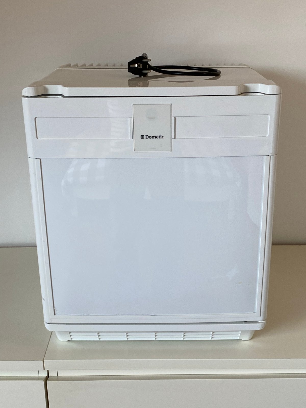 Dometic DS200FS Minibar Koelkast - Zo goed als nieuw, Witgoed en Apparatuur, Koelkasten en IJskasten, Ophalen, Zonder vriesvak
