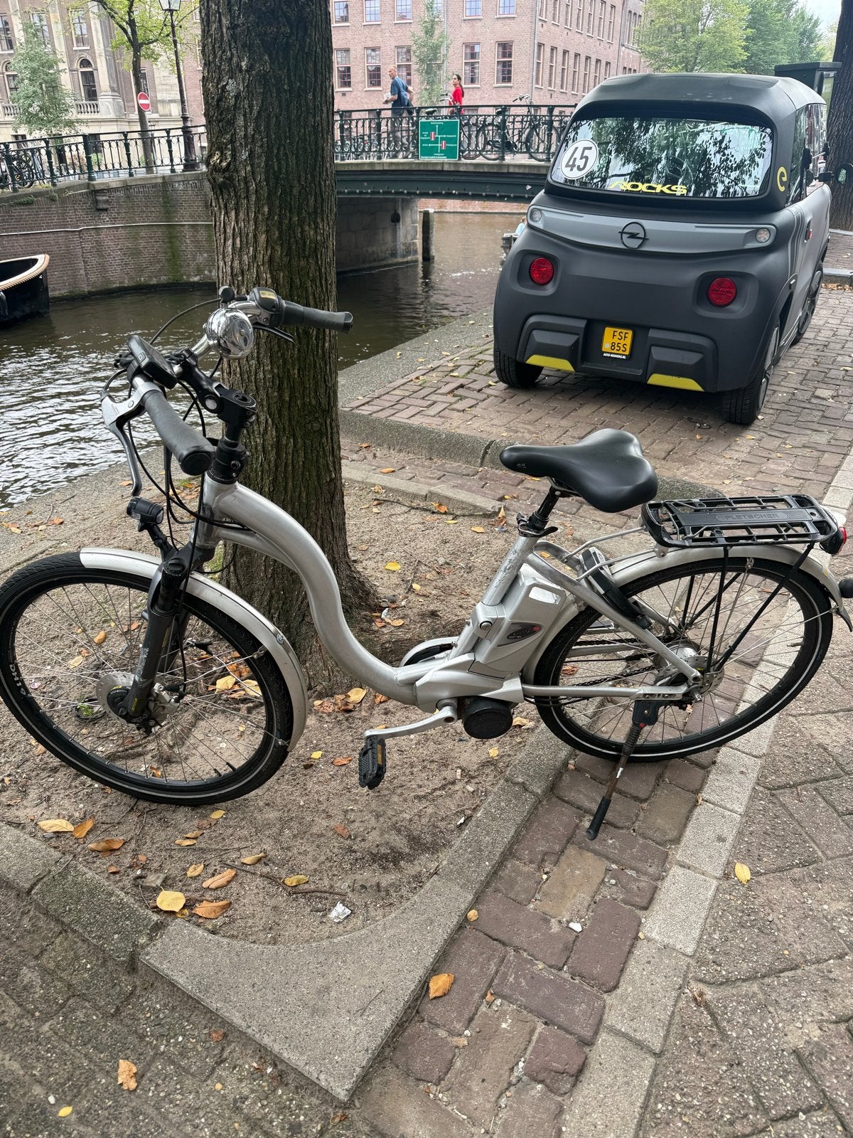 Elektrische fiets - Zilverkleurig - Goede staat, Fietsen en Brommers, Overige merken, Gebruikt, Ophalen of Verzenden, 51 tot 55 cm