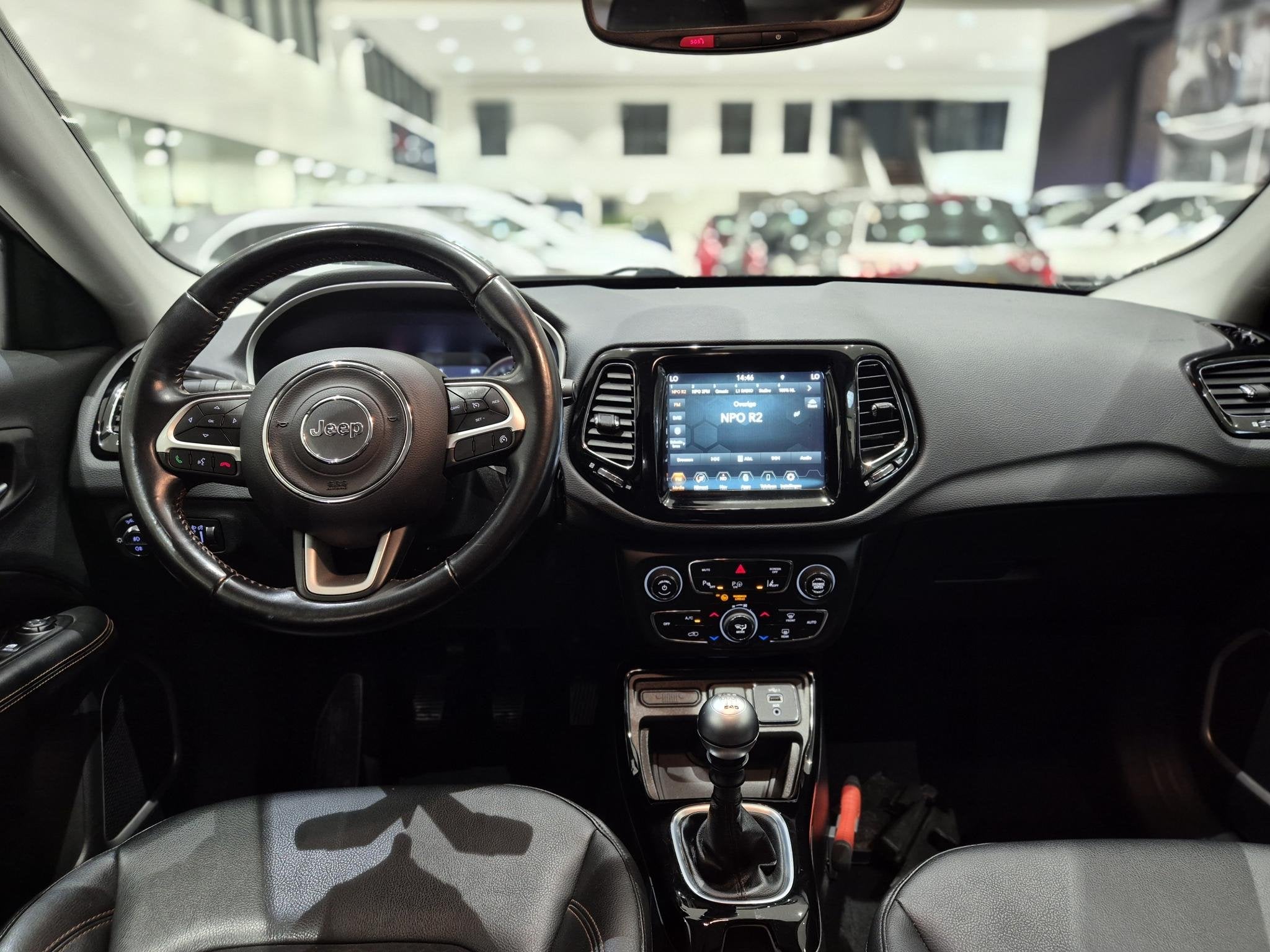 Jeep Compass 1.3T Limited | Trekhaak | Camera | Navigatie |, Auto's, Voorwielaandrijving, 4 cilinders, Leder en Stof, Wit
