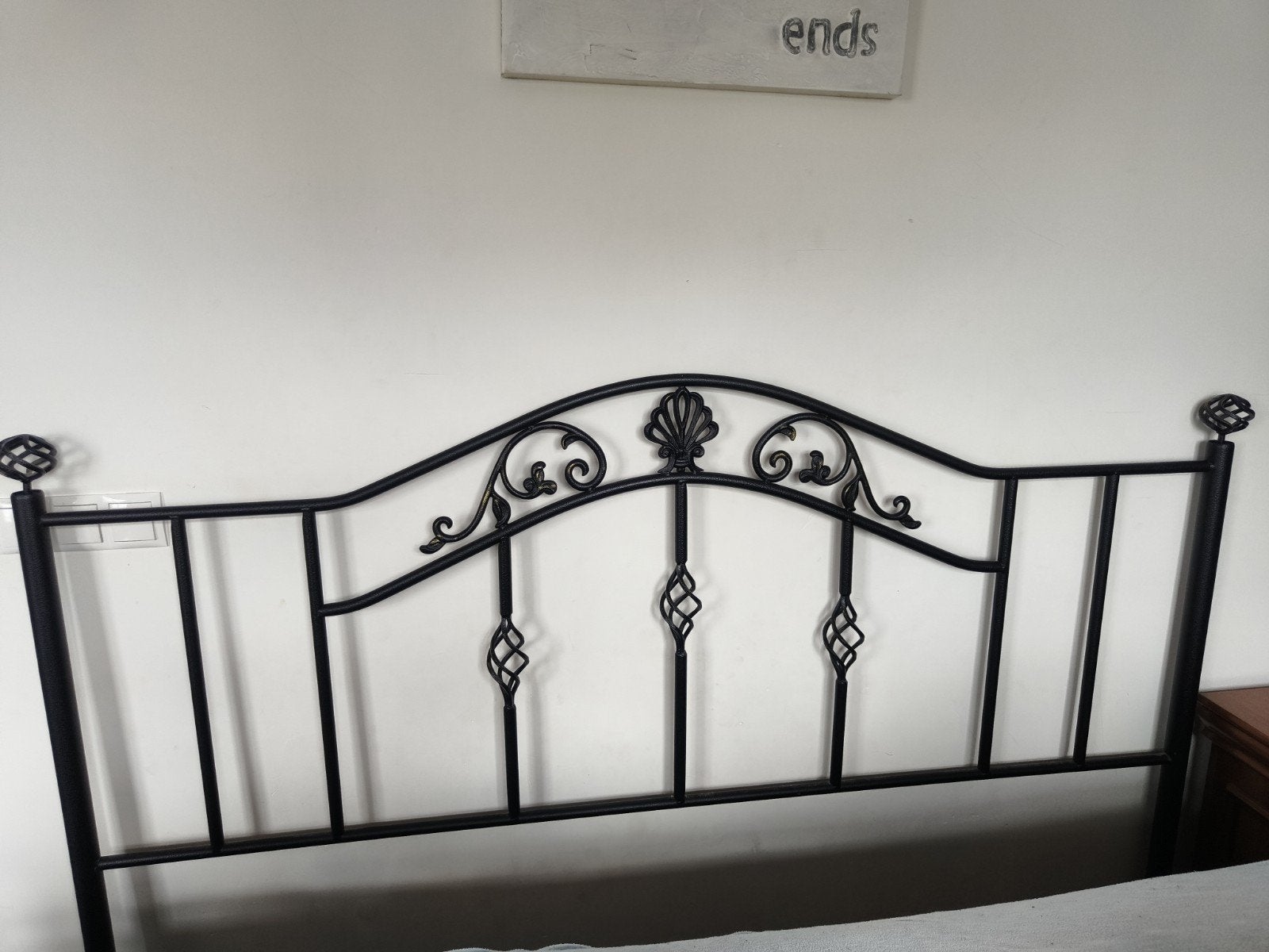 Zwart metalen bedframe met sierlijke details, Ophalen, Gebruikt, Zwart, Tweepersoons