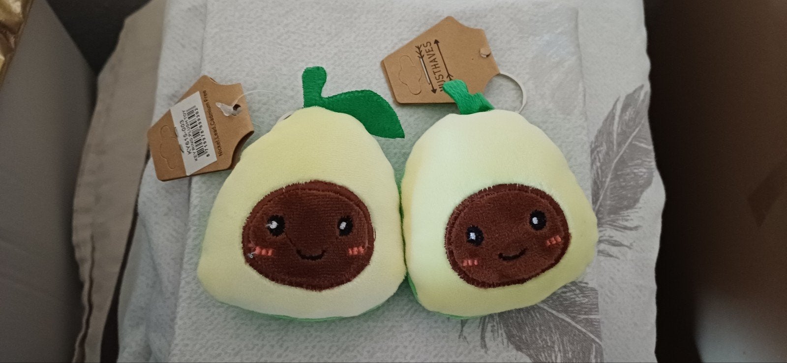 2x nieuwe advocado sleutelhanger, Ophalen of Verzenden, Nieuw, Knuffel of Figuurtje