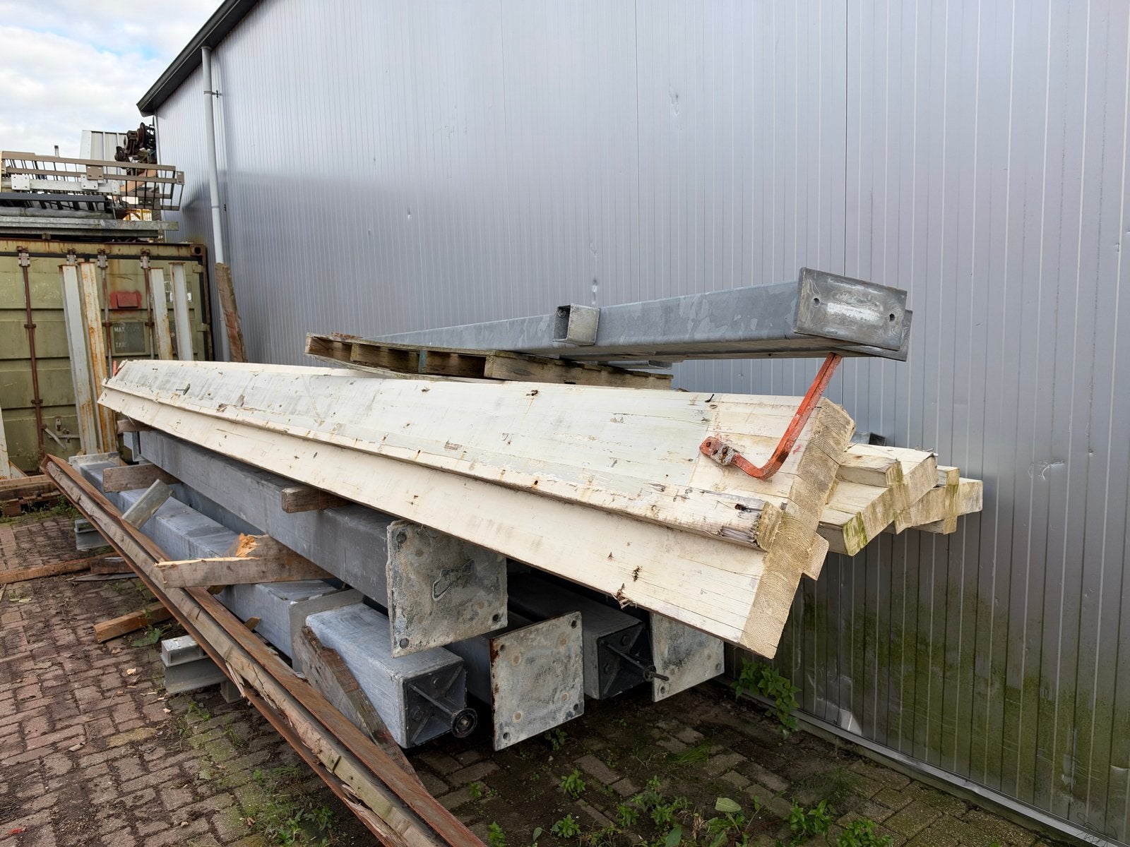 6 grote houten balken - houten spanten te koop aangeboden, Ophalen, Gebruikt, Balk, Overige houtsoorten