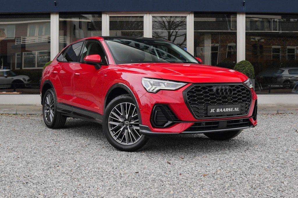 Audi Q3 SPORTBACK 45 TFSI E S EDITION/PANO/MATRIX/SFEER/KEYL, Auto's, Gebruikt, Overige modellen, 4 cilinders, Met garantie (alle)