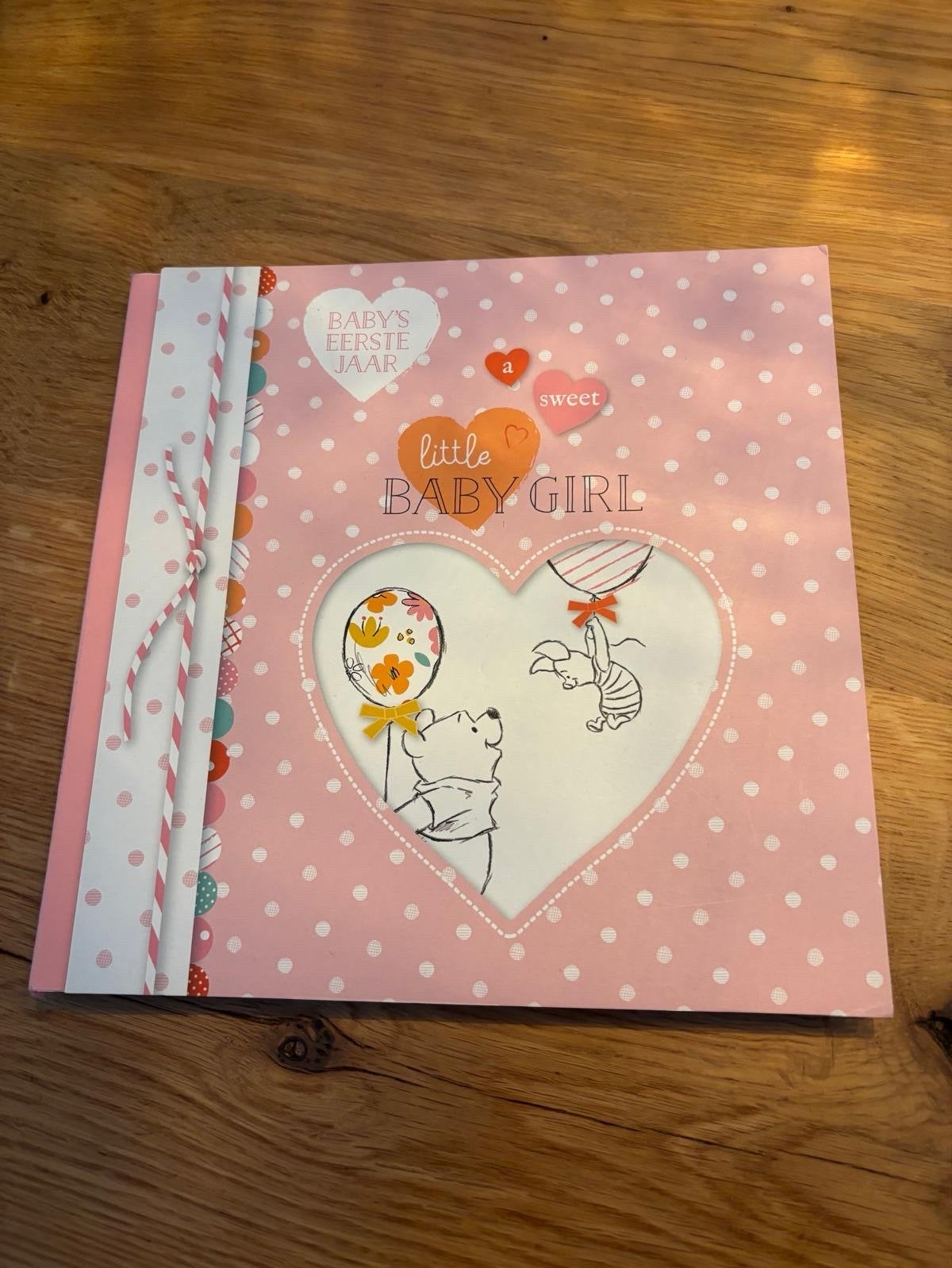 Baby's Eerste Jaar invulboek - Disney Winnie de Poeh, Ophalen, Nieuw, Uitklap-, Voel- of Ontdekboek, 0 tot 6 maanden