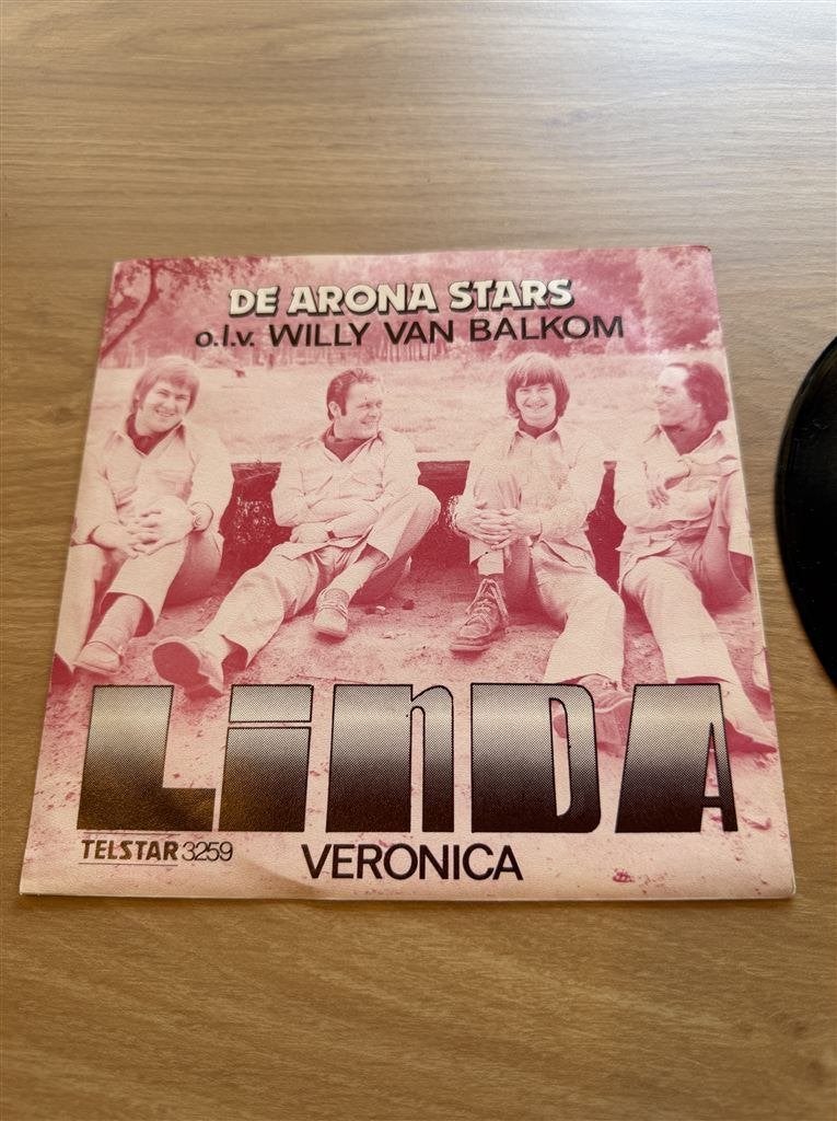 De arona Stars - Linda Veronica, Ophalen of Verzenden, Zo goed als nieuw, Nederlandstalig