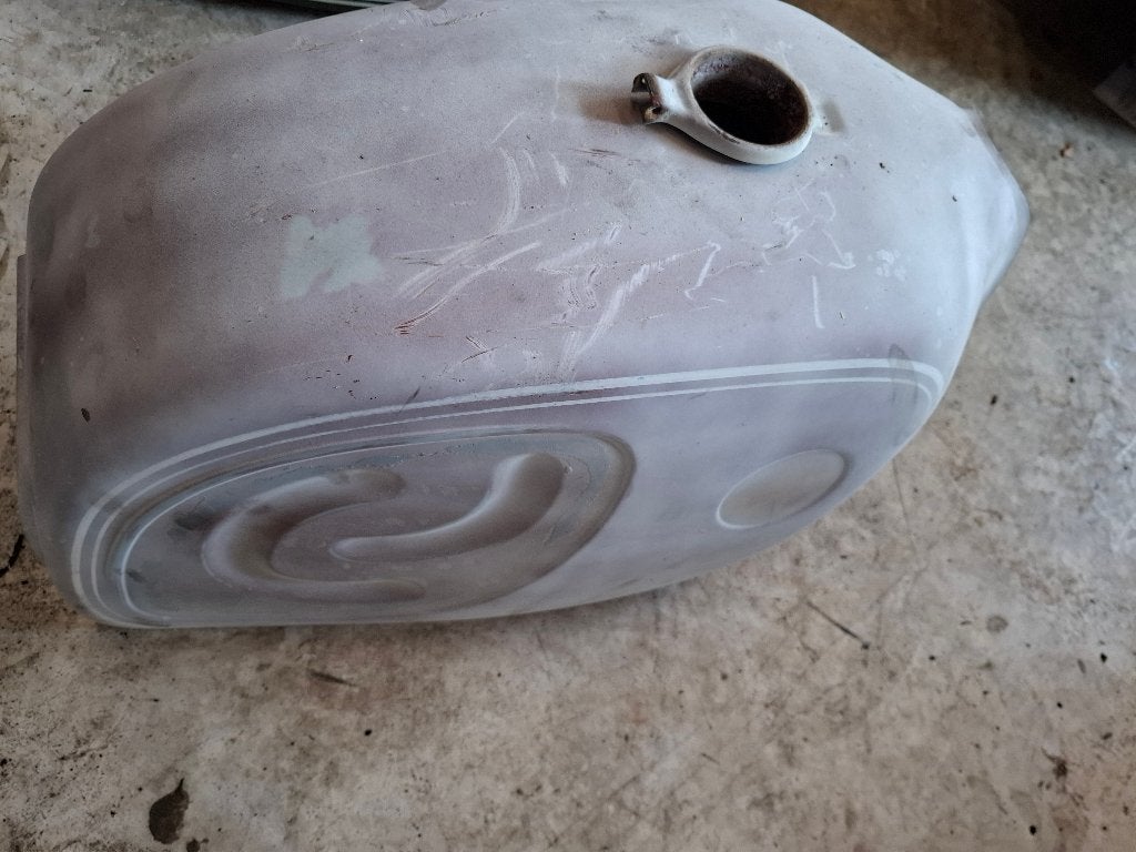 BMW tank /6 serie met iets werk, Ophalen, Gebruikt, BMW, BMW