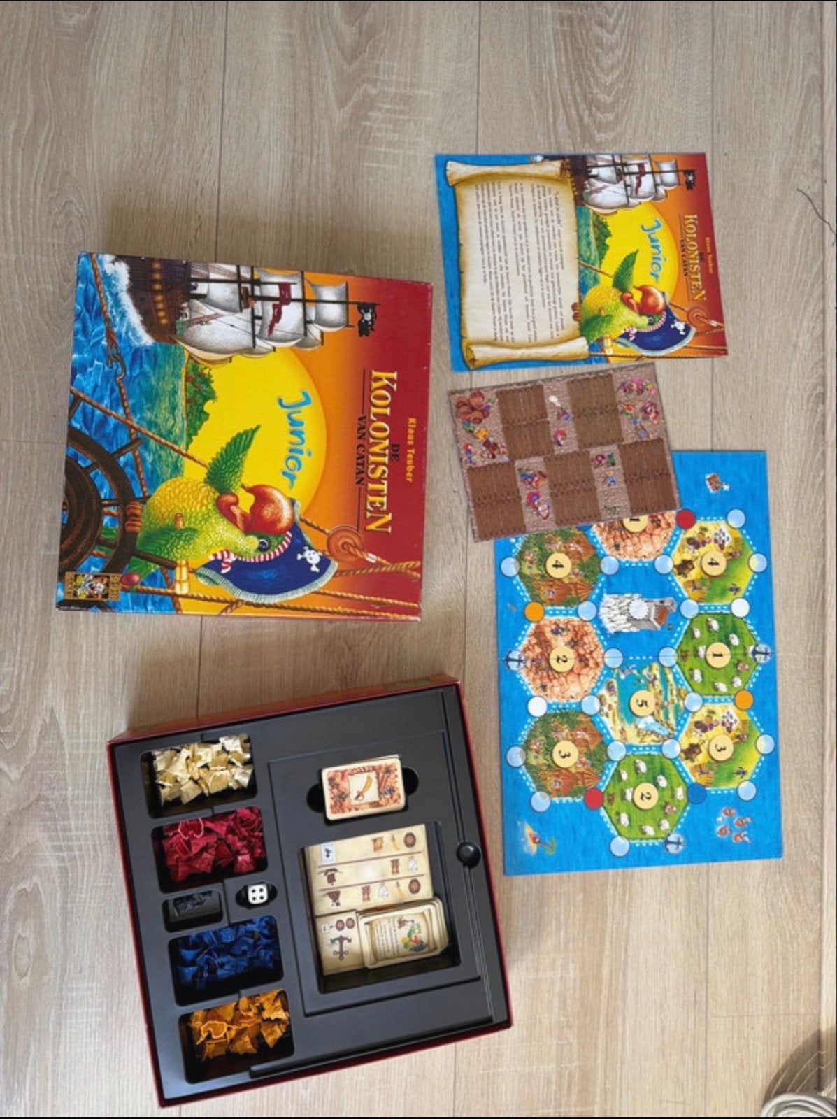 De Kolonisten van Catan Junior - Bordspel, Hobby en Vrije tijd, Gezelschapsspellen | Bordspellen, Drie of vier spelers, Ophalen of Verzenden