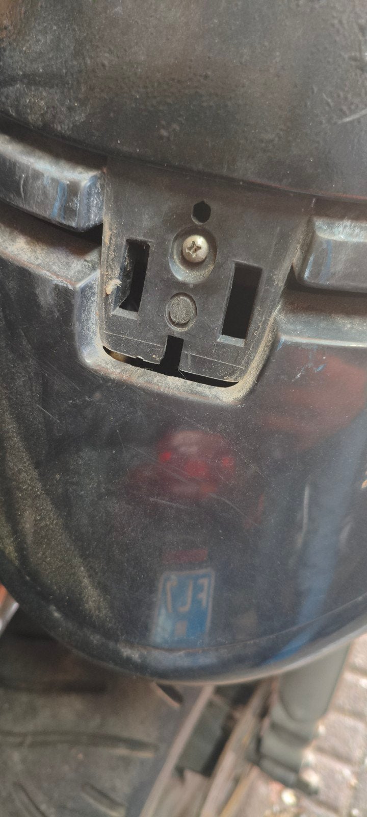 Gezocht Peugeot buxy embleem, Ophalen